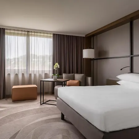 Stuttgart Marriott 4* סינדלפינגן