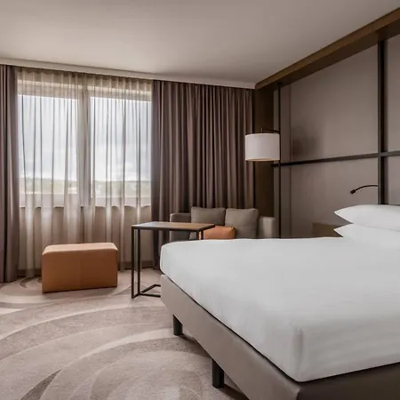 Stuttgart Marriott Hotel 4*