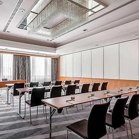 Stuttgart Marriott Отель 4*