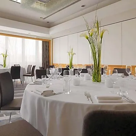 Stuttgart Marriott Отель