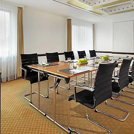 Stuttgart Marriott Зиндельфинген