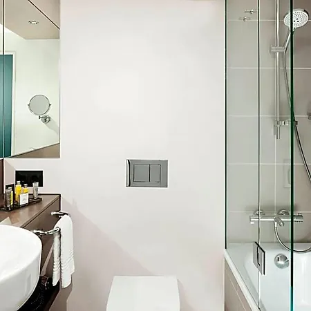 Отель Stuttgart Marriott Зиндельфинген