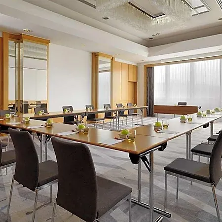 Stuttgart Marriott Отель