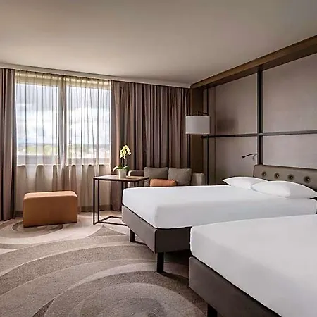 Stuttgart Marriott Отель 4*