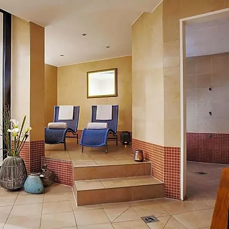 Отель Stuttgart Marriott Зиндельфинген