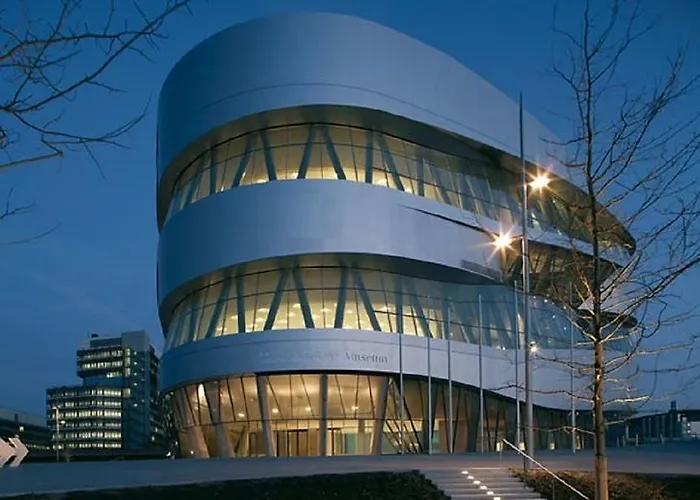 Stuttgart Marriott Szálloda 4*